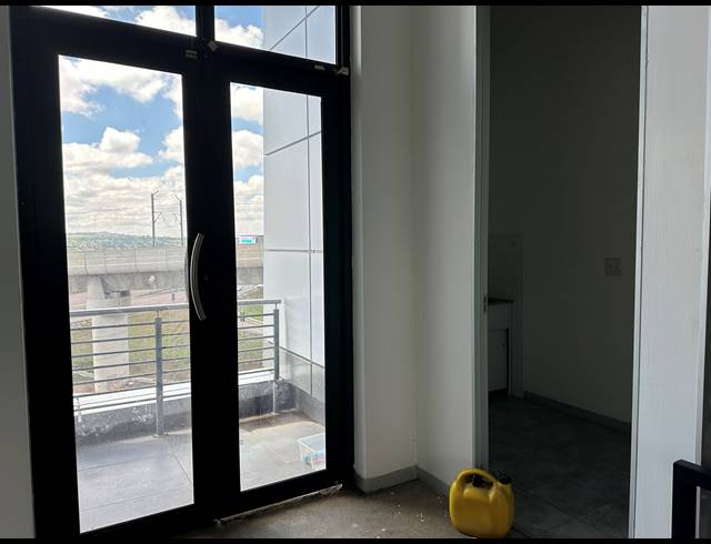 223.14M² OFFICE TO LET IN CENTURION CENTRAL